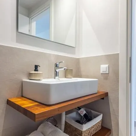 Athinais Urban Living 2 Just 2 Minutes From The Port