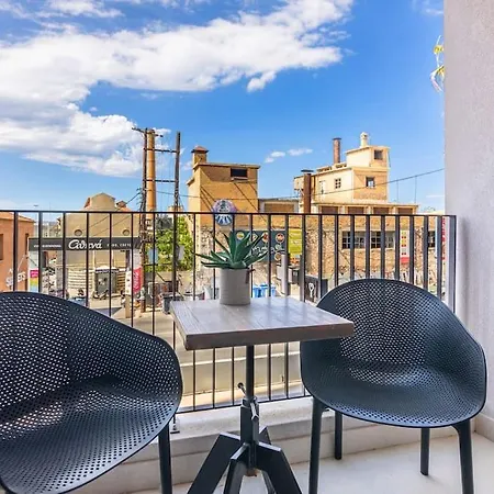 Athinais Urban Living 2 Just 2 Minutes From The Port *